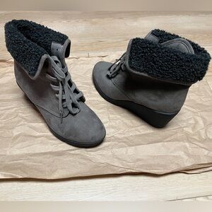 Women's Gray Ankle Boots Size 8